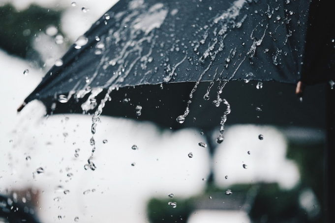 Meteo: Ploile vor continua şi astăzi în R. Moldova. De săptămâna viitoare vremea se încălzeşte