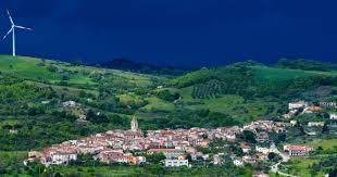 VIDEO. Autorităţile locale dintr-un sătuc din sudul Italiei oferă cazare gratuită, în încercarea de a atrage turişti