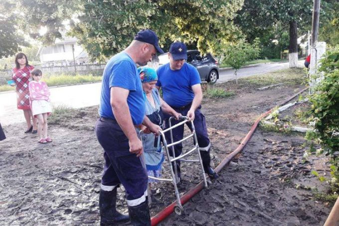 Preşedintele raionului Briceni: În doar 48 de ore, nivelul apei a crescut cu doi metri