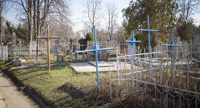 Cimitirele din municipiul Chişinău vor fi deschise pe 7 şi 8 iunie, însă va fi interzis consumul produselor alimentare şi băuturilor alcoolice