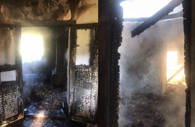Explozie într-o casă din raionul Orhei. Proprietara locuinţei a decedat