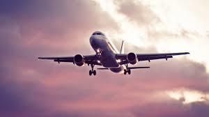 În prima jumătate a anului, traficul aerian de pasageri a scăzut cu 62%