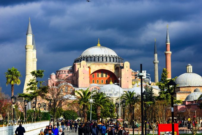 Preşedintele turc a făcut o vizită simbolică la fosta bazilică Sfânta Sofia din Istanbul