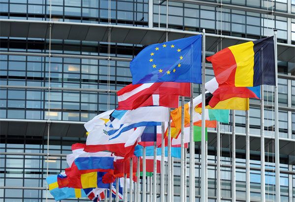 Premieră în Uniunea Europeană: Cei 27 stabilesc o legătură între acordarea fondurilor europene şi respectarea statului de drept