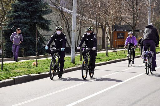 Deplasarea cicliştilor în parcurile din Chişinău va fi restricţionată