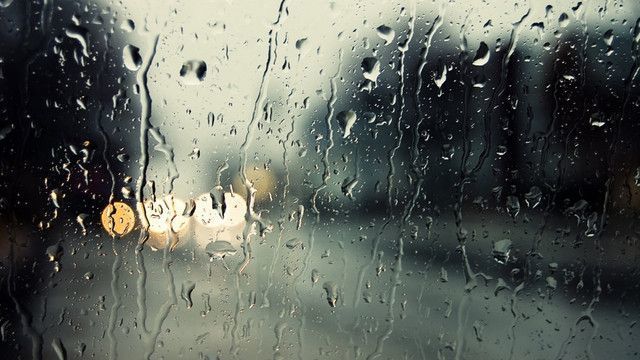 METEO: Ploi în partea de sud a republicii şi maxime de până la 33 de grade