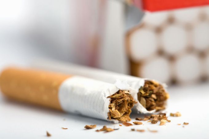 De mâine se interzice expunerea vizibilă a produselor din tutun