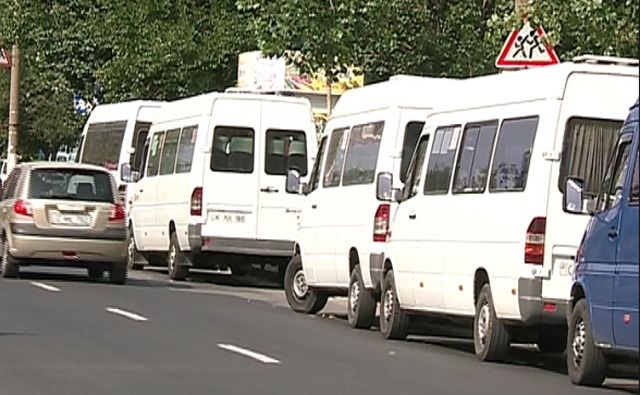 Microbuzele din Chişinău au fost scutite de taxe pentru jumătate de an