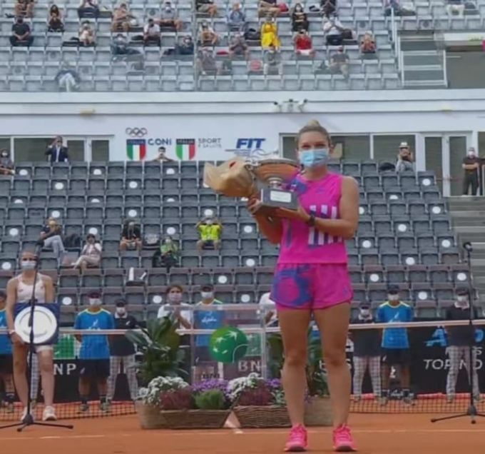 Victorie a Simonei Halep la turneul WTA de la Roma. Românca a cucerit trofeul cu numărul 22 din carieră