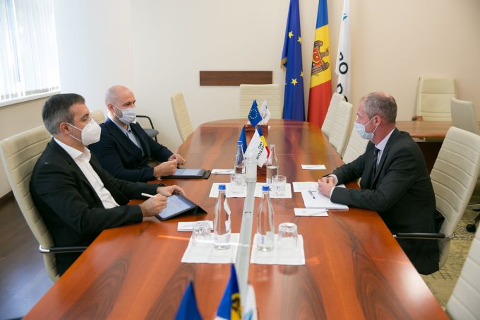 Deputaţii PRO MOLDOVA au discutat cu reprezentanţii Ambasadei Marii Britanii la Chişinău despre procesul electoral prezidenţial