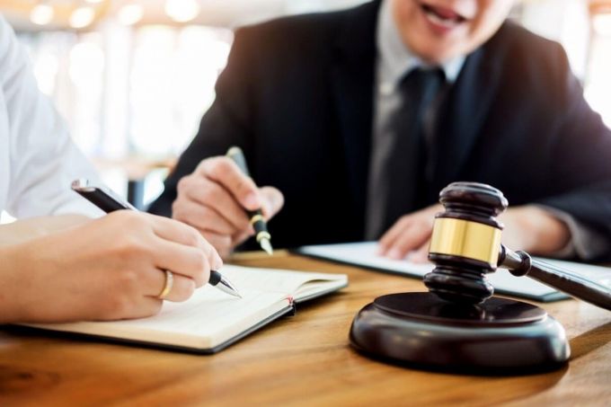 „Relaţia judecător-avocat, aspecte profesionale şi etice”: Apărătorii pot participa la o instruire cu o magistrată din România