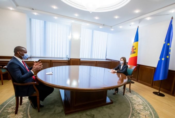 Maia Sandu a avut o întrevedere cu ambasadorul SUA la Chişinău, Dereck J. Hogan. Problemele R. Moldova, pe agenda discuţiilor