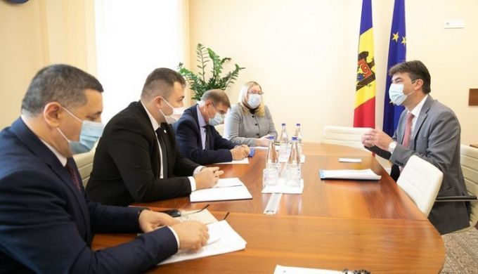 Agenda de asociere R. Moldova - UE, discutată de europarlamentarul Dragoş Tudorache cu membrii Comisiei politică externă şi integrare europeană