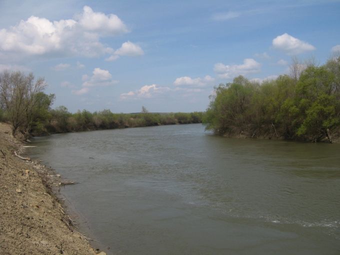 Lipsa de precipitaţii a dus la scăderea debitului pe râul Prut. Atenţionarea hidrologilor