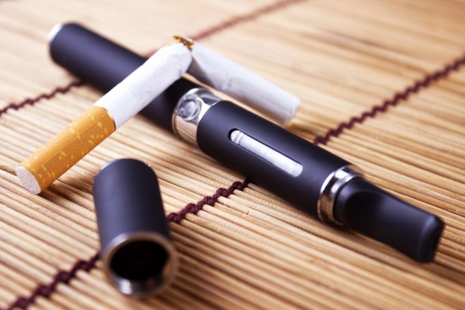 Accesul la produsele din tutun încălzit şi ţigările electronice va fi limitat