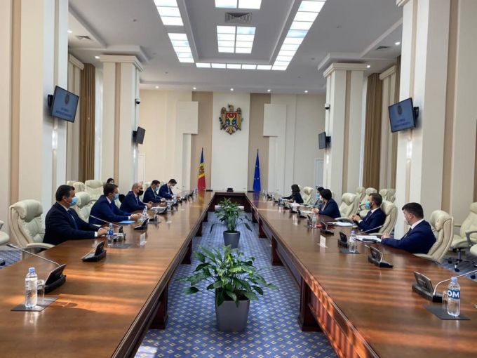 Eurodeputatul Eugen Tomac s-a întâlnit la Chişinău cu premierul Natalia Gavriliţa: Avem obligaţia să sprijinim Republica Moldova în problema scumpirii energiei