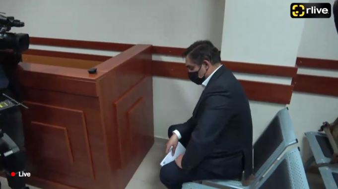 Alexandr Stoianoglo rămâne în arest la domiciliu. Curtea de Apel a respins recursul avocaţilor şi cel al procurorului şi a menţinut decizia primei instanţe