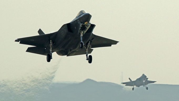 Israelul organizează „cel mai mare” exerciţiu aerian militar, alături de Emiratele Arabe Unite