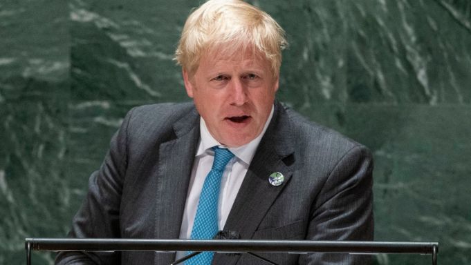 Premierul Boris Johnson ia în calcul acordarea de noi vize temporare pentru a soluţiona criza şoferilor