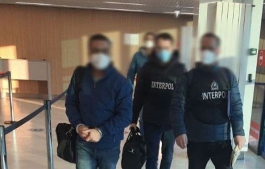 Un bărbat originar din raionul Anenii Noi, căutat pe canalele Interpol, a fost extrădat din Cehia