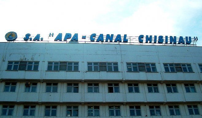 Peste zece mii de contracte directe, semnate cu Apă-Canal Chişinău