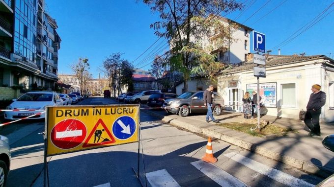 Trafic rutier suspendat pe o stradă din centrul Chişinăului, timp de o lună