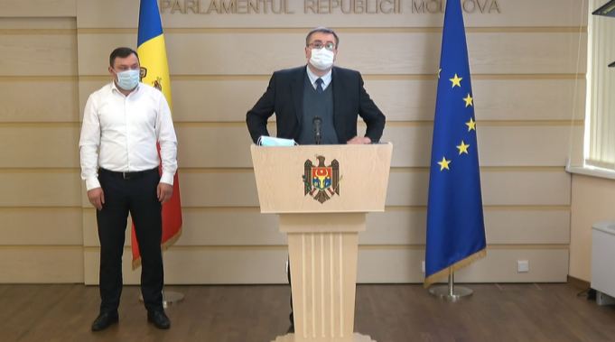 VIDEO. Deputaţii fracţiunii PAS, Vasile Grădinaru, Virgiliu Pîslariuc şi Ana Dabija susţin un briefing de presă