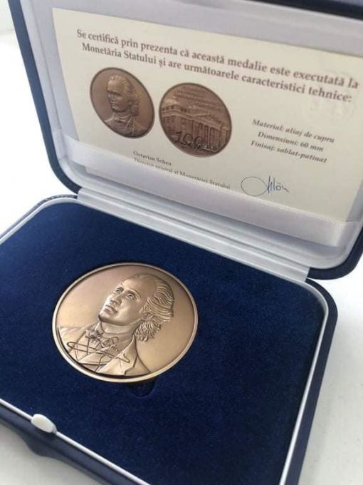 Medalii jubiliare, lansate de BNR, la 100 de ani de la fondarea Teatrului Naţional „Mihai Eminescu”