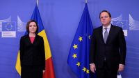 Maia Sandu a discutat cu Comisarul european Oliver Varhelyi despre priorităţile Republicii Moldova pentru anul 2022 în relaţia cu UE