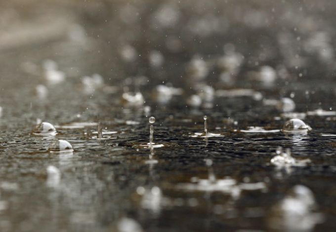 METEO. Frig, ploi şi lapoviţă pentru acest sfârşit de săptămână anunţă meteorologii