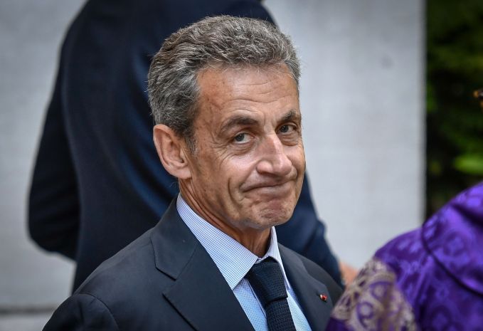 Fostul preşedinte francez Nicolas Sarkozy, condamnat la trei ani de închisoare pentru corupţie şi trafic de influenţă