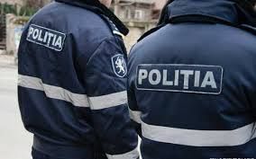Doi poliţişti din Bălţi, reţinuţi în birourile de serviciu pentru trafic de influenţă