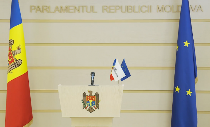 VIDEO. Briefing de presă susţinut de deputaţii din Grupul parlamentar PRO MOLDOVA