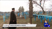 „Monumentele Basarabiei Furate”: Un preot din Sărata Galbenă a salvat o troiţă veche românească, pe care a găsit-o încă acum 40 de ani