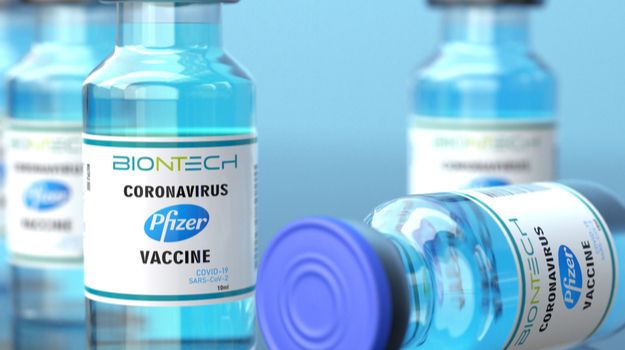 Cetăţenii vaccinaţi cu Pfizer sunt aşteptaţi la rapel