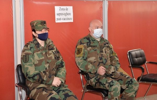 Militarii pe contract ai Armatei Naţionale se vaccinează împotriva COVID