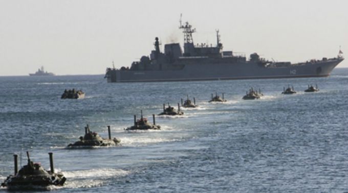 Rusia limitează până în octombrie navigaţia în trei zone din Crimeea, dintre care una de importanţă crucială