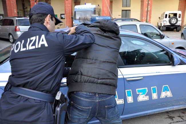 Căutat internaţional pentru o crimă comisă în Republica Moldova, un tânăr basarabean a fost prins în Italia