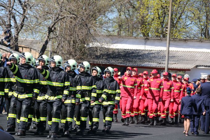 Salvatorii şi pompierii marchează sărbătoarea profesională Ziua Salvatorului