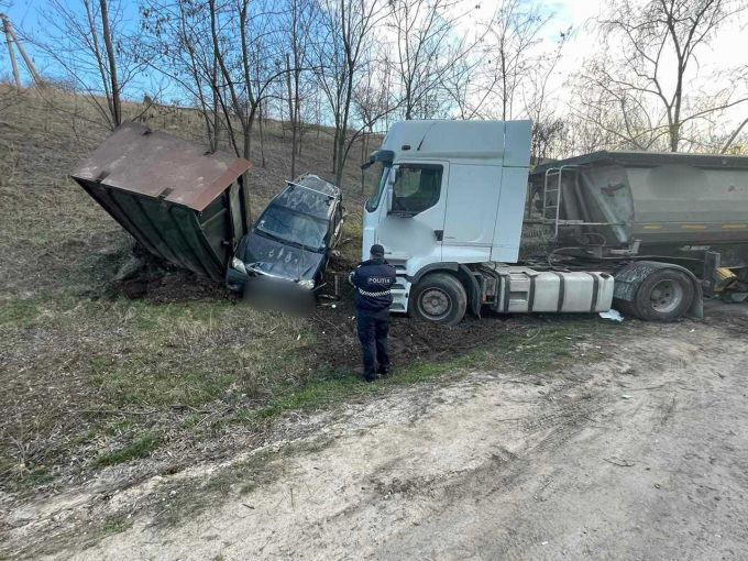 Grav accident la Budeşti. Un tânăr de 29 de ani a decedat, iar altul a ajuns la spital