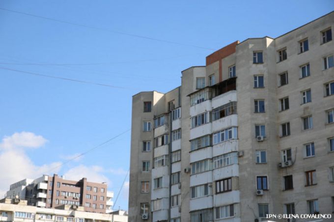 Locatarii unui bloc din Chişinău, evacuaţi în urma unei scurgeri de gaze