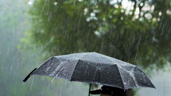Alertă meteo: Cod Galben de ploi cu descărcări electrice şi vijelie
