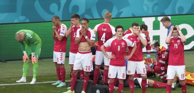 Fotbal - EURO 2020: Meciul Danemarca - Finlanda, întrerupt; Eriksen, resuscitat