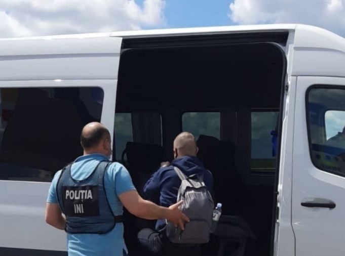 Un cetăţean al R. Moldova căutat de Poliţie pentru omor, extrădat din Federaţia Rusă