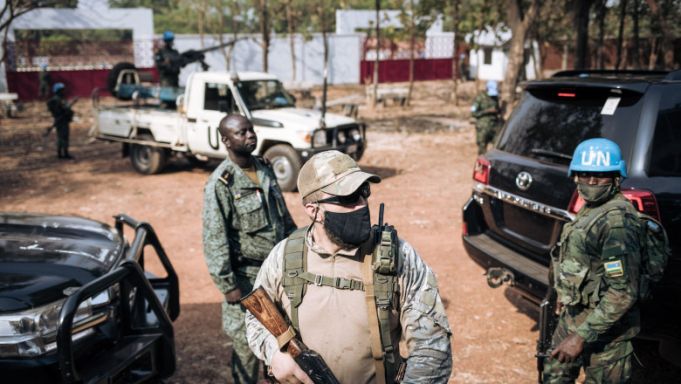 Investigaţie CNN: Mercenarii ruşi sunt implicaţi în torturarea şi uciderea civililor din Republica Centrafricană