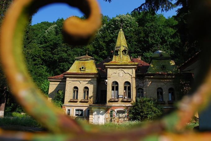 VIDEO. “Flori la Castel”, un proiect unic în România, care îşi propune să promoveze patrimoniul imobil uitat