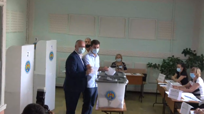 VIDEO. Igor Dodon îndeamnă cetăţenii să voteze pentru „cei care au grijă de Republica Moldova”