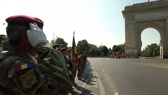 VIDEO. Ceremonie la finalul misiunii Armatei Române în Afganistan. Moment de reculegere pentru cei 27 de militari care au murit în misiune