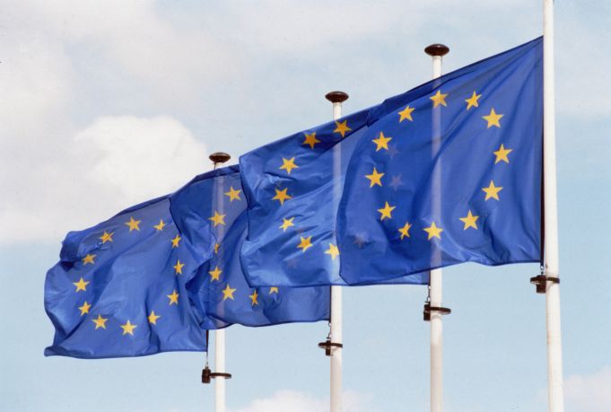 Uniunea Europeană investeşte 122 de milioane de euro în proiecte inovatoare pentru decarbonizarea economiei