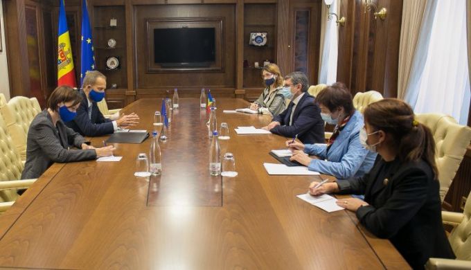 Preşedintele Parlamentului, Igor Grosu, a avut o întrevedere cu noul şef al delegaţiei UE în R. Moldova, Janis Mazeiks